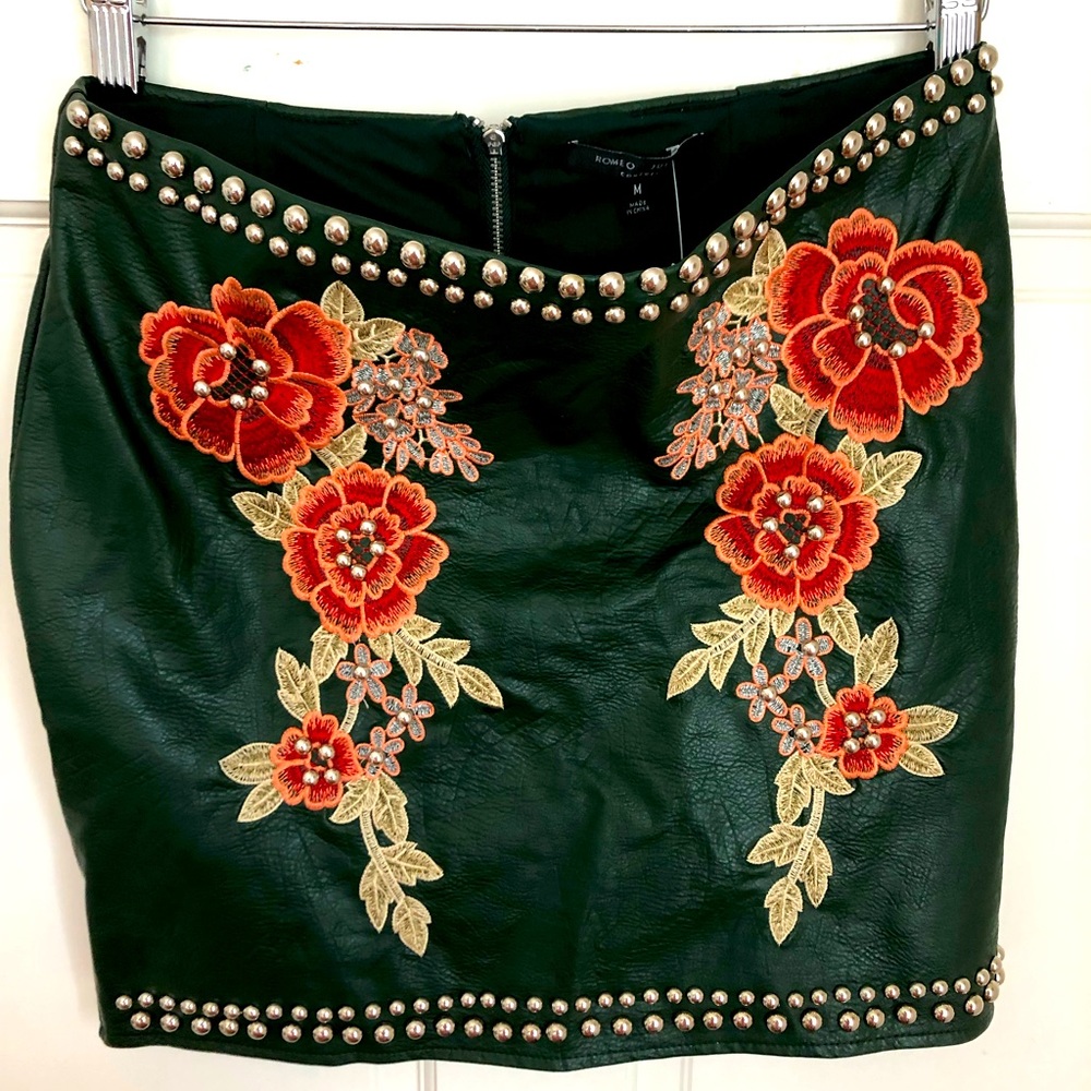 Romeo Juliet Couture Green Pleather Floral Skirt M